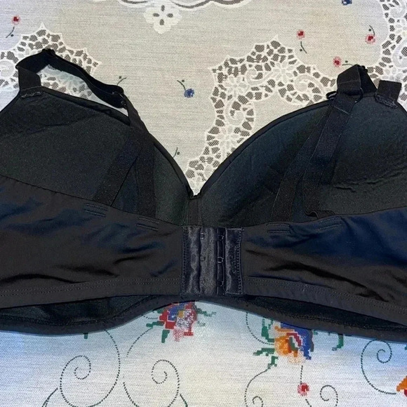KINDLY 40DD black bra - Picture 2 of 7